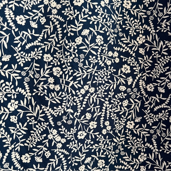 Banana Republic Grant Fit Floral Shirt - Picture 4 of 4